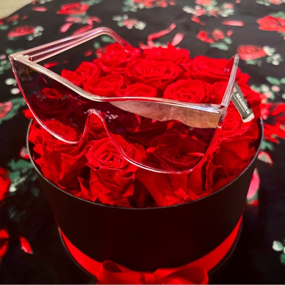 Steve Madden Accessories - STEVE MADDEN Purple Mirrored Sunglasses